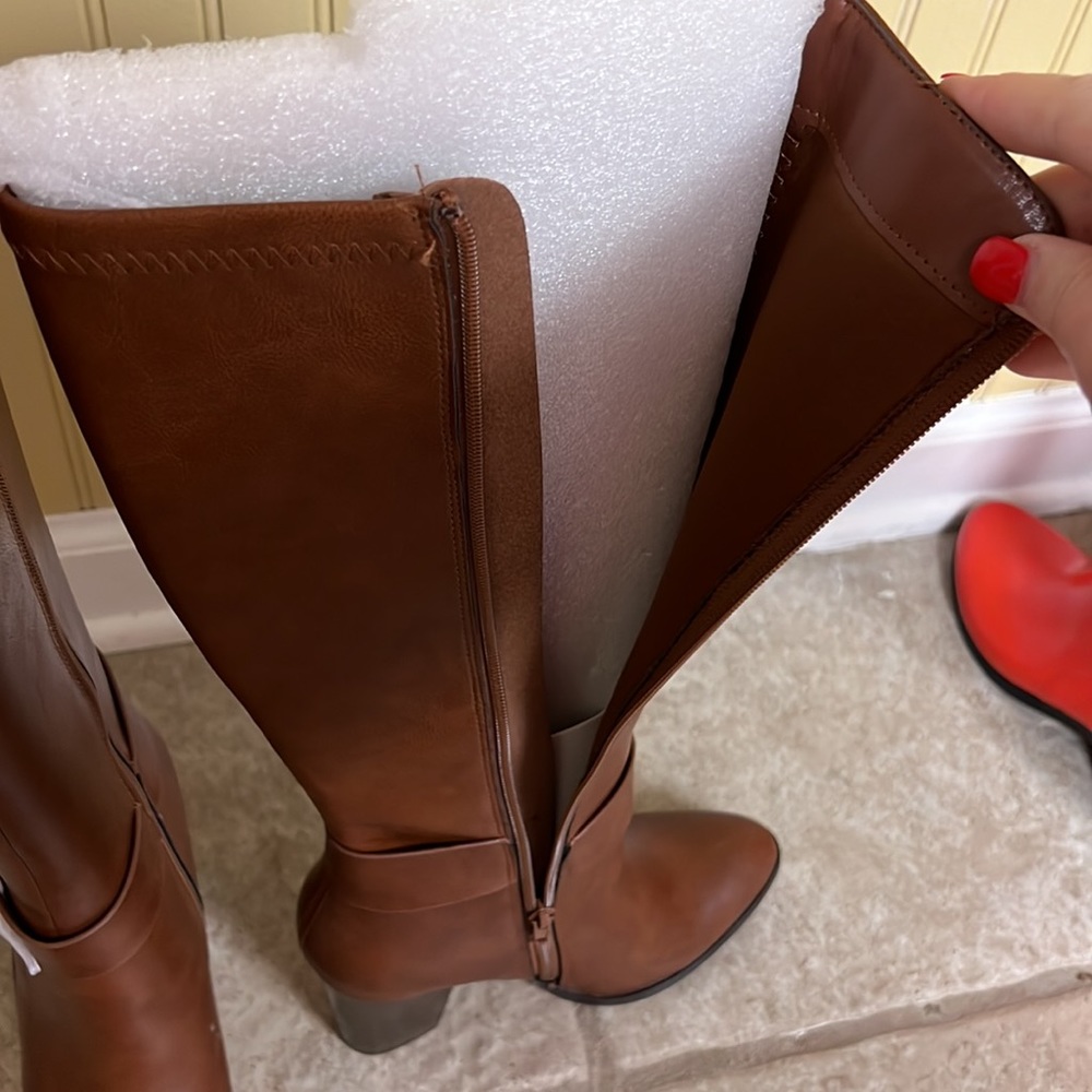 Tall Brown riding Boots with heel - Picture 3 of 5